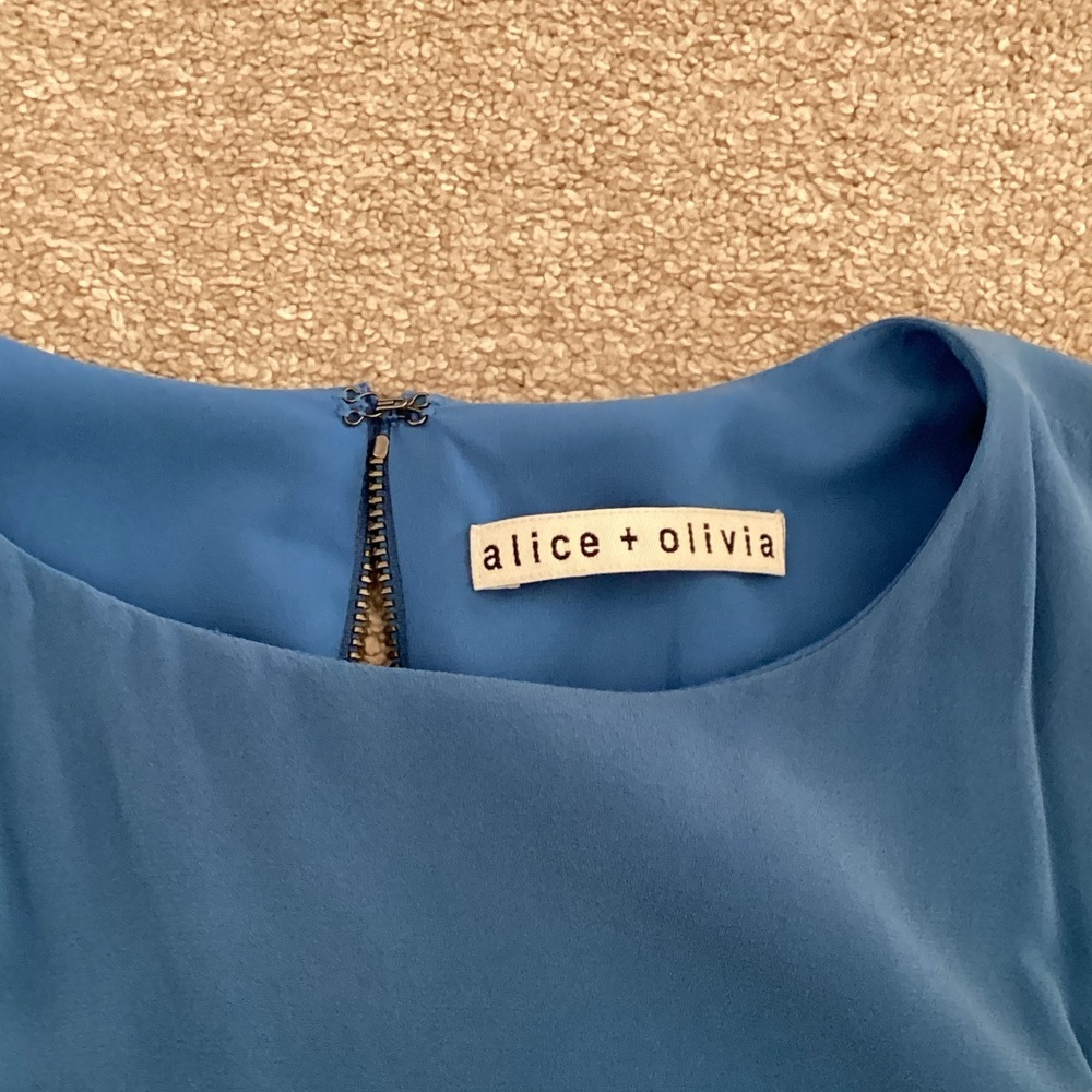 Alice + Olivia Vibrant Blue Top small - Picture 3 of 6